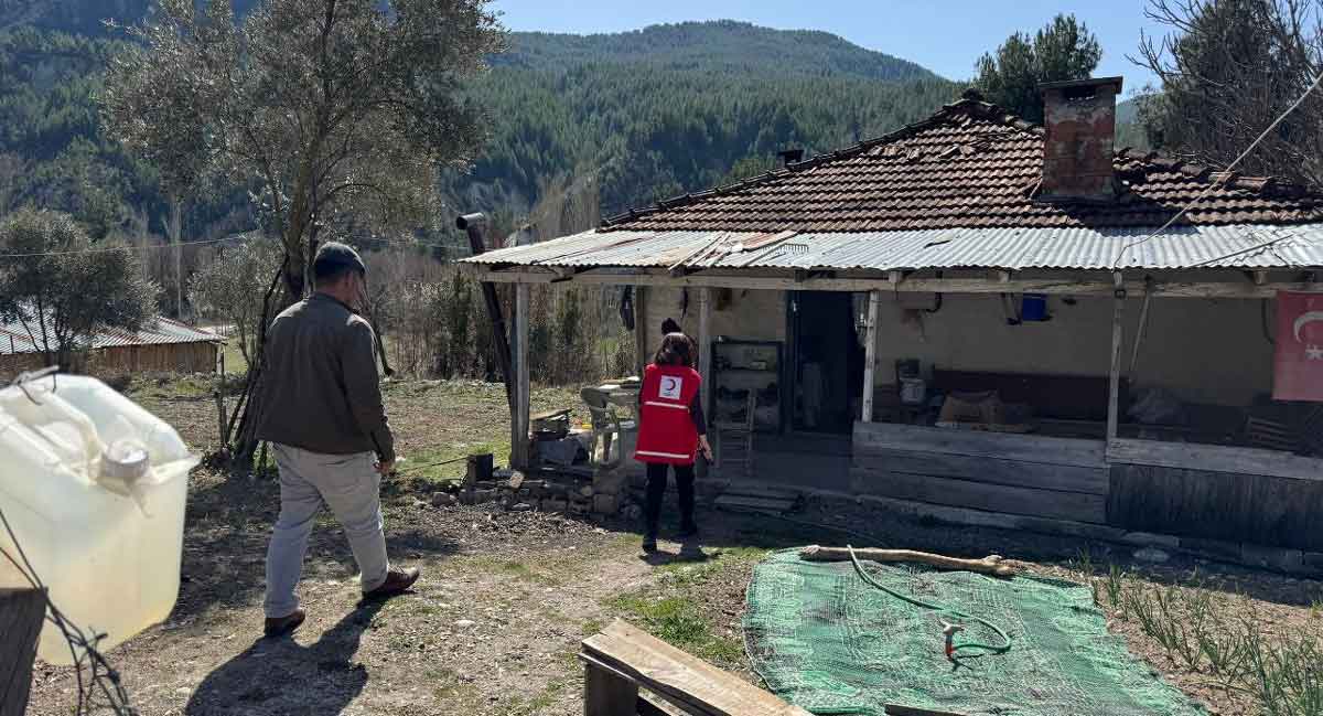 Kizilay Koylerdeki Vatandaslari Unutmadi2