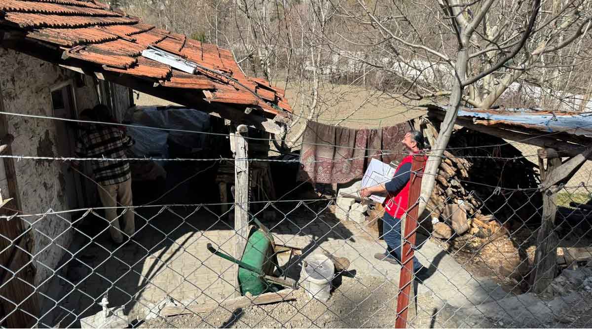 Kizilay Koylerdeki Vatandaslari Unutmadi3