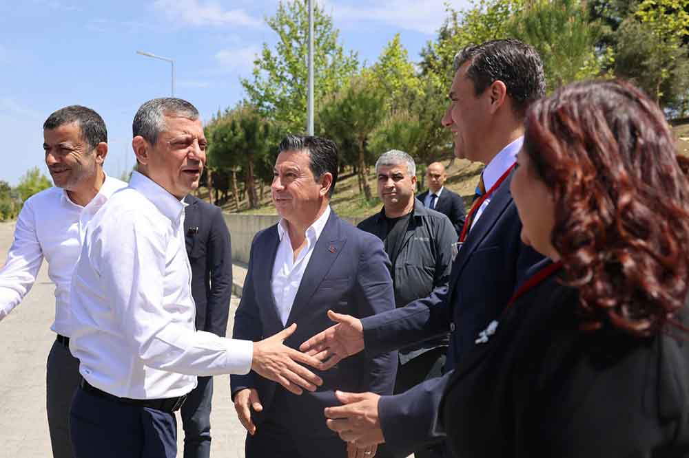 Baskan Cavusoglundan Silivri Onunde Net Mesaj 1