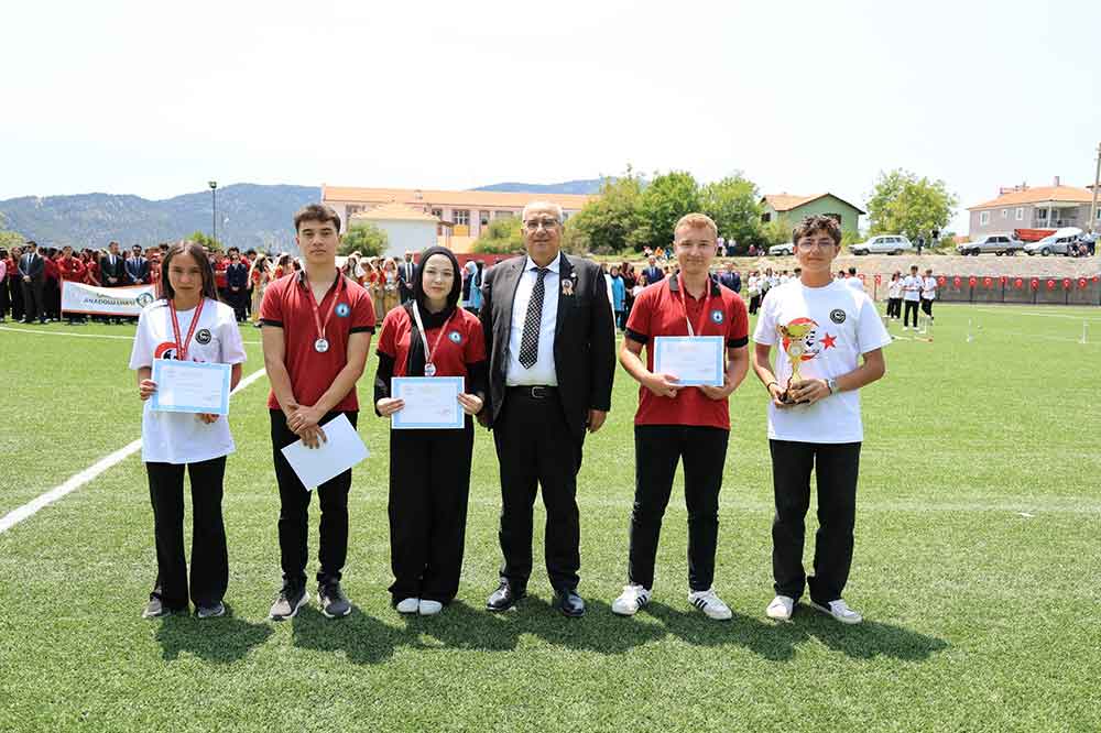 Camelide 19 Mayis Ataturku Anma Genclik Ve Spor Bayrami Coskulu Torenlerle Kutlandi 5