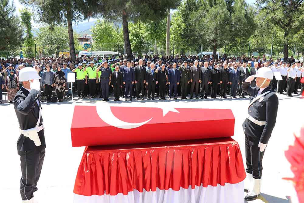 Denizli Emniyetinin Aci Kaybi Polis Memuru Tarik Gundogdu Veda Etti 22