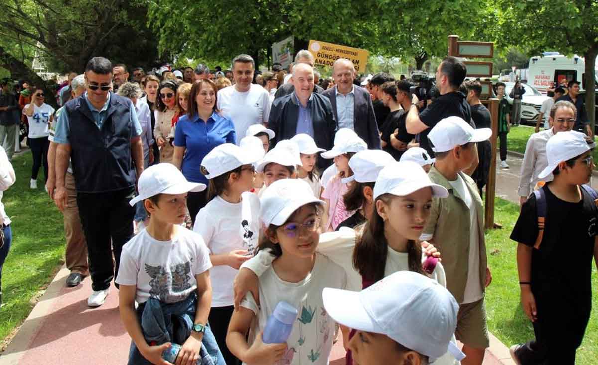 Denizli Saglik Icin Yurudu 1