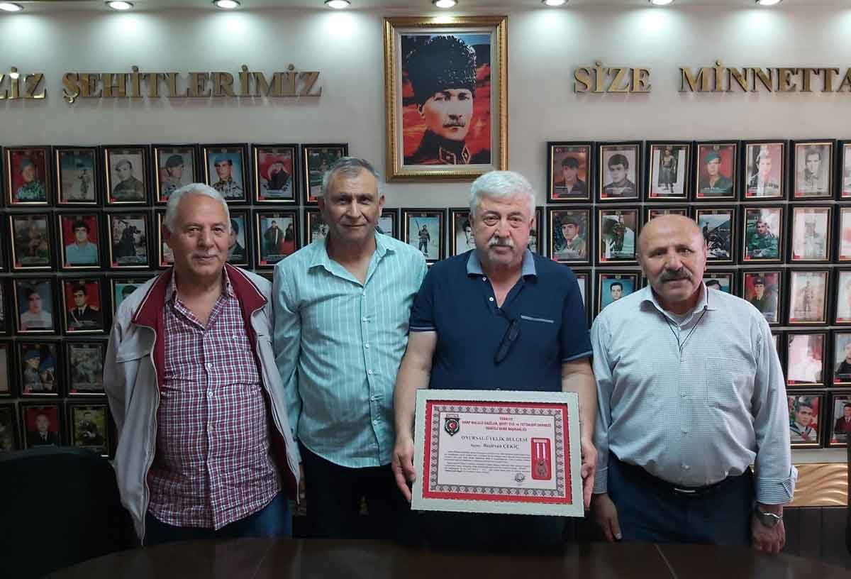 Denizlide Yoruklerin Gazi Ve Sehit Ailelerine Destegine Onursal Uyelik1