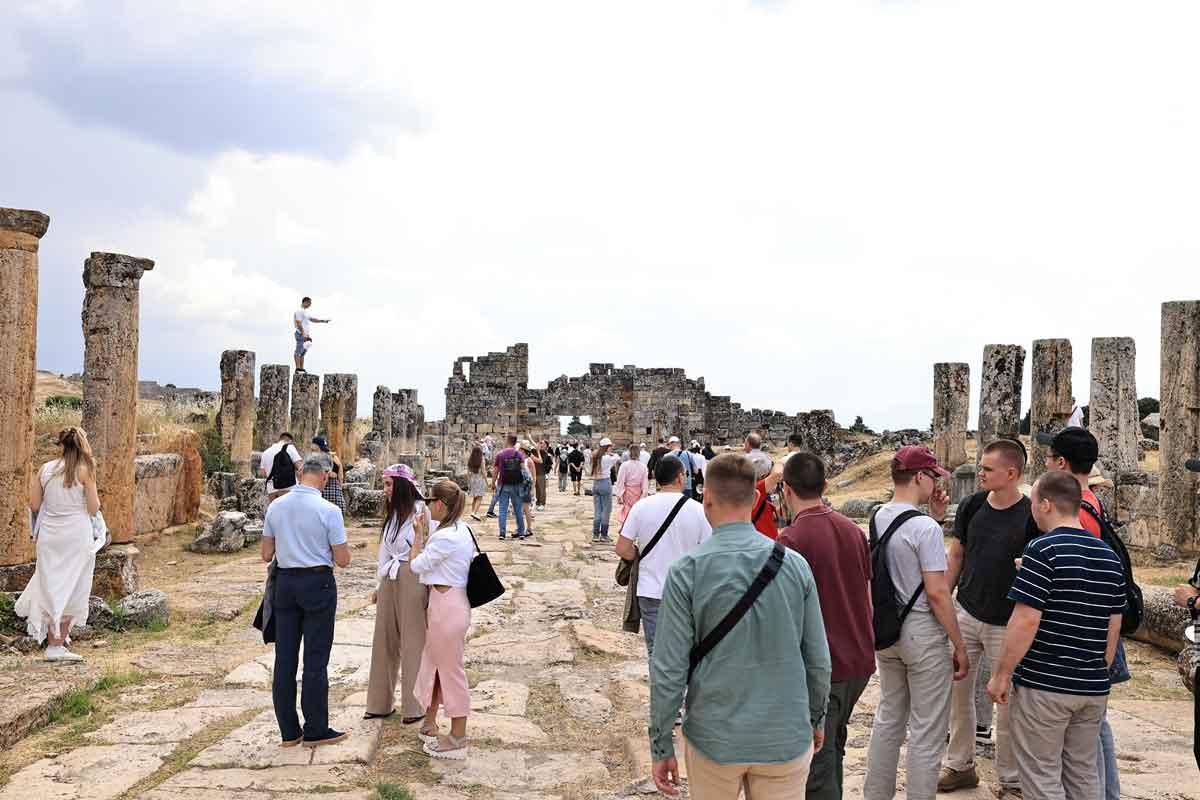 Kizil Ordu Korosu Denizlide Pamukkaleye Hayran Kaldi