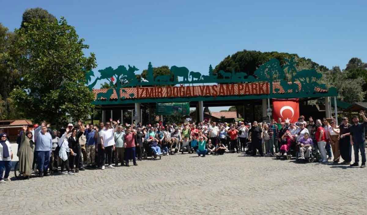 Merkezefendi Belediyesi Ozel Bireyler Icin Izmir Gezisi Duzenledi