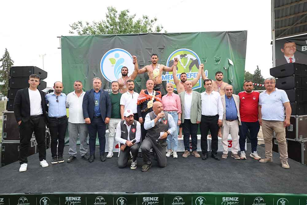 Merkezefendide Baspehlivan Mustafa Tas Oldu 6