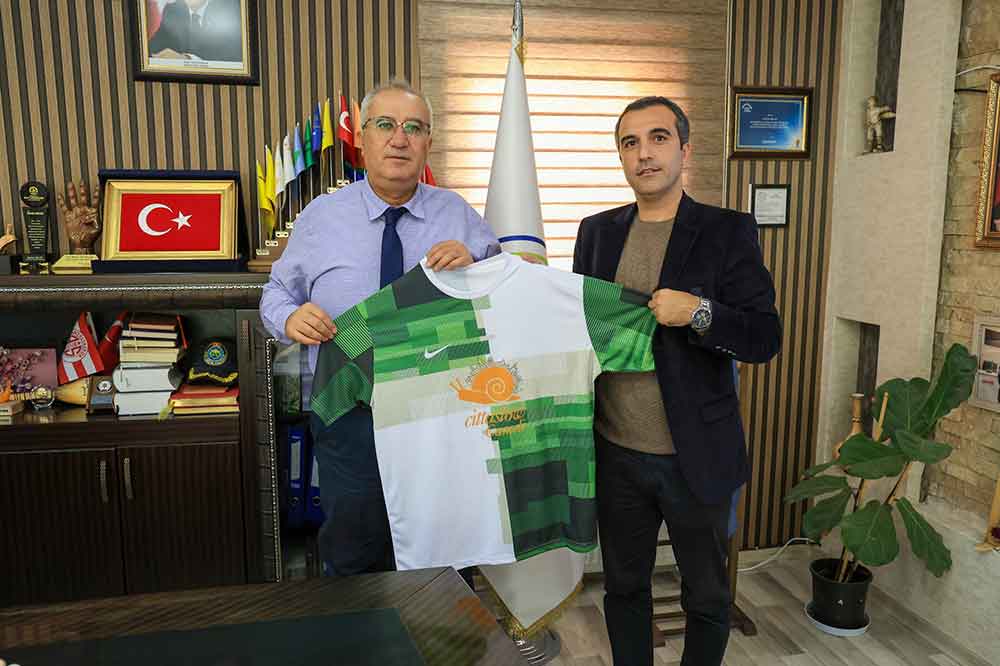 Cameli Belediyesinden Cameli Meslek Yuksekokulu Takimina Tam Destek