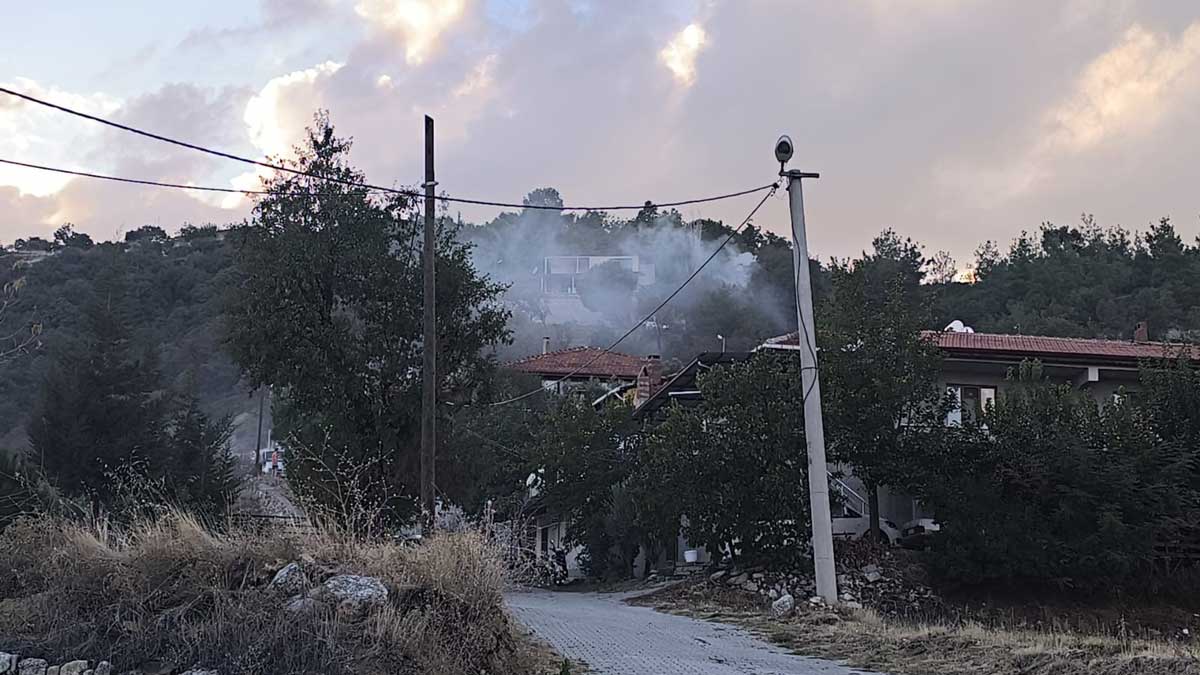Denizli Buldan Evin Bahcesinde Yangin2