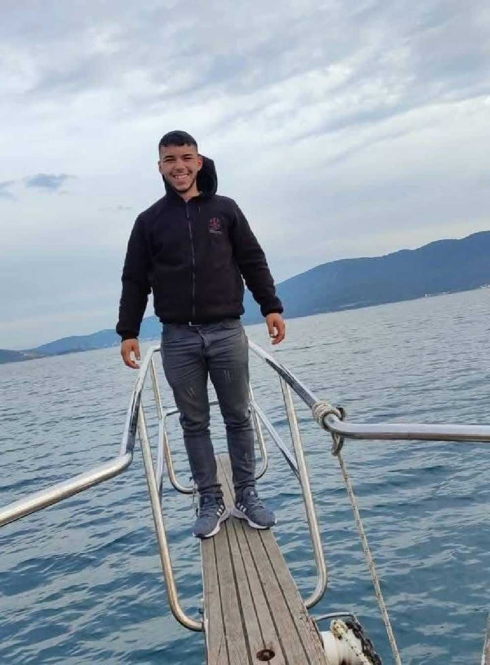 Denizlide Dun Gece Iki Gence Mezar Olan Arac Hurdaya Dondu 7