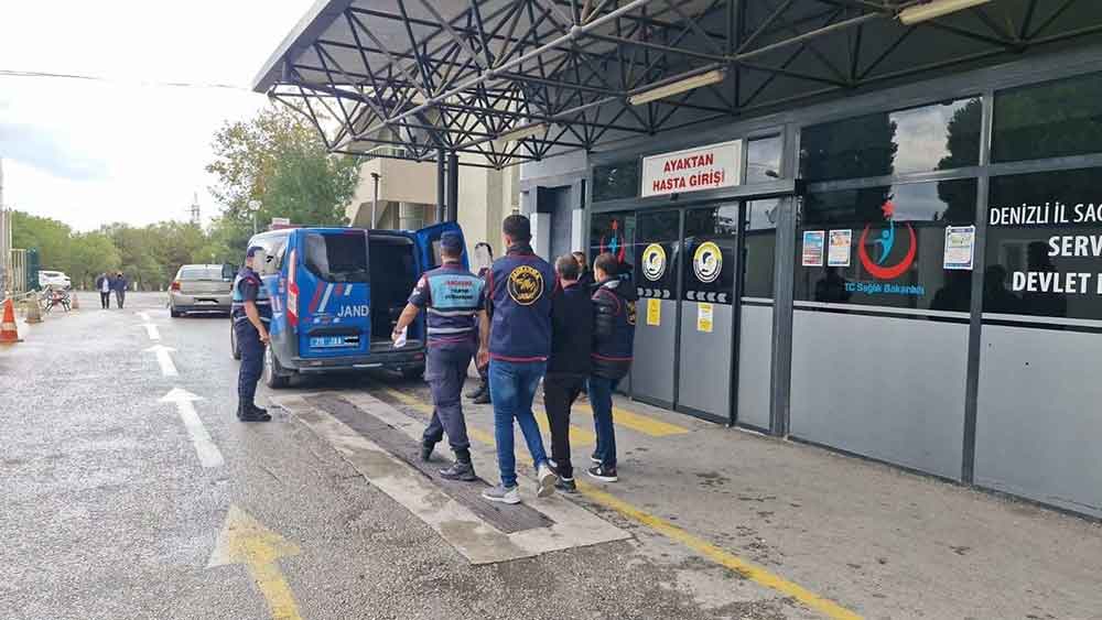 Denizlide Turistleri Hedef Alan Hirsiz Yakalandi 1
