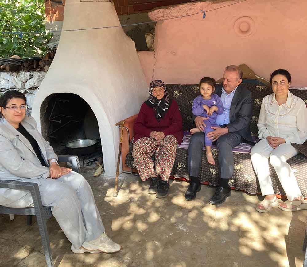Kaymakam 2 Padisah 12 Cumhurbaskani Ve 27 Basbakan Goren Cinara Pasta Kesti 2