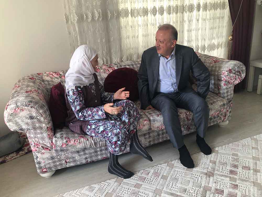 Kaymakam 2 Padisah 12 Cumhurbaskani Ve 27 Basbakan Goren Cinara Pasta Kesti 3