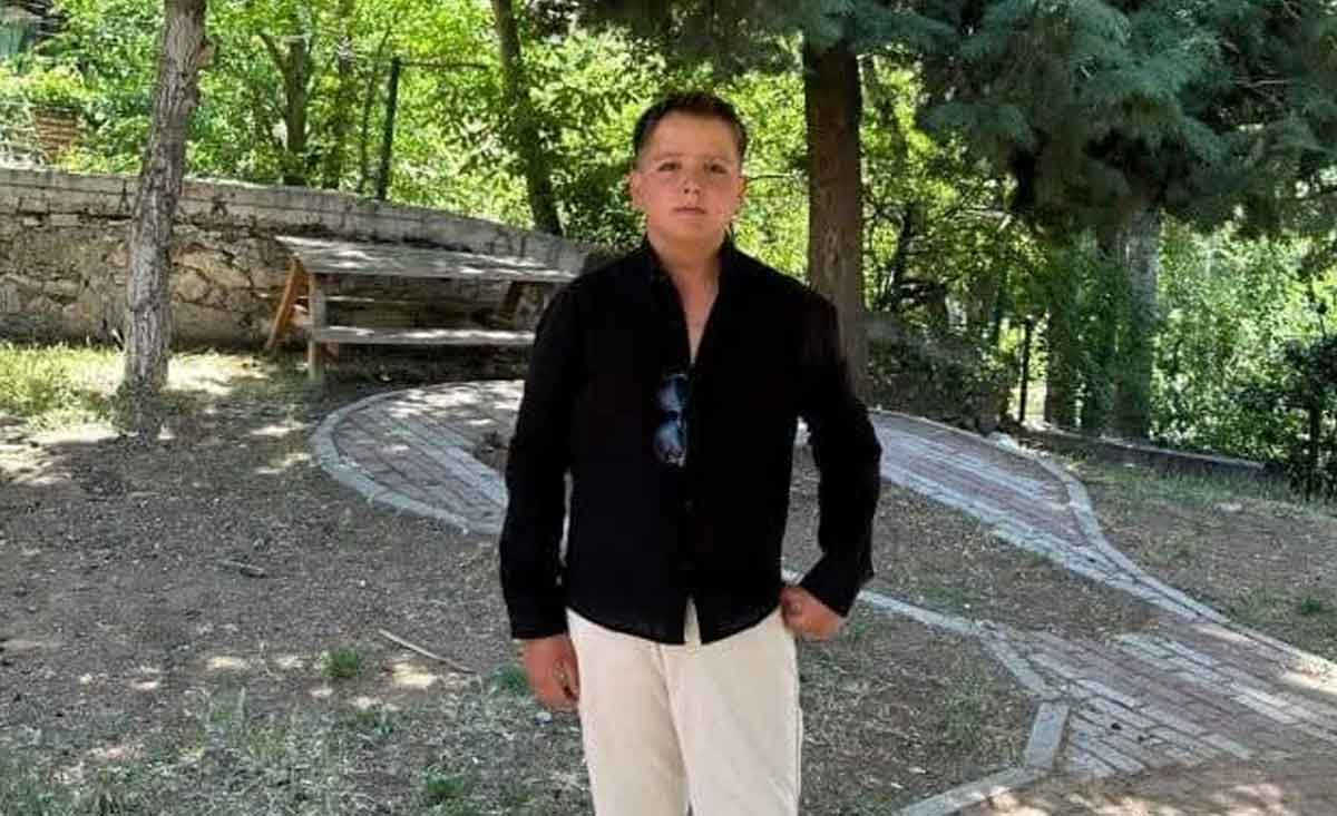 Motosikletten Dusen Genc Hastanedeki Yasam Mucadelesi Kaybetti