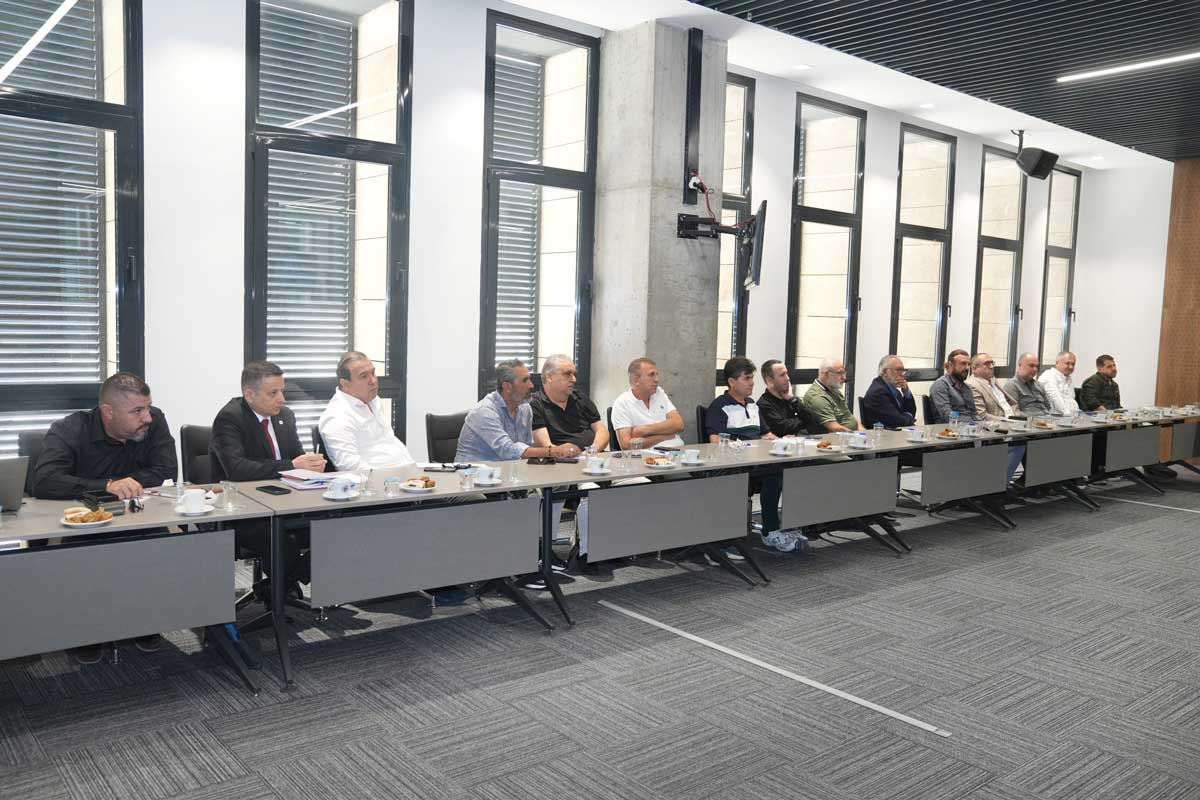 Sanayi Yonetisim Masasi Pinarkentte Sanayicilerle Bulustu2