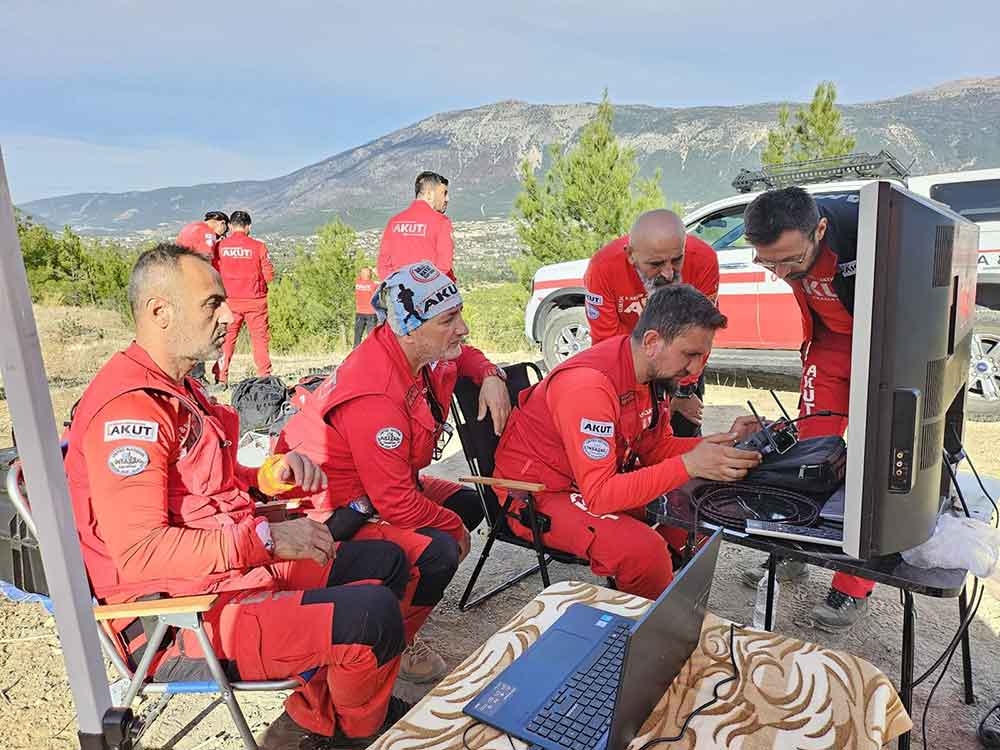 Akut Ege Ekipleri Tatbikatlarla Gonullulerini Her An Goreve Hazir Hale Getiriyor 2