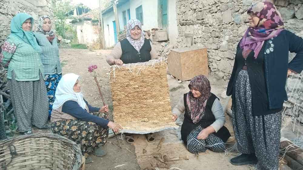 Calda Kesfedilen Benzersiz Dokuma Ornegi Misir Kapcigi Hasir Dokuma 4