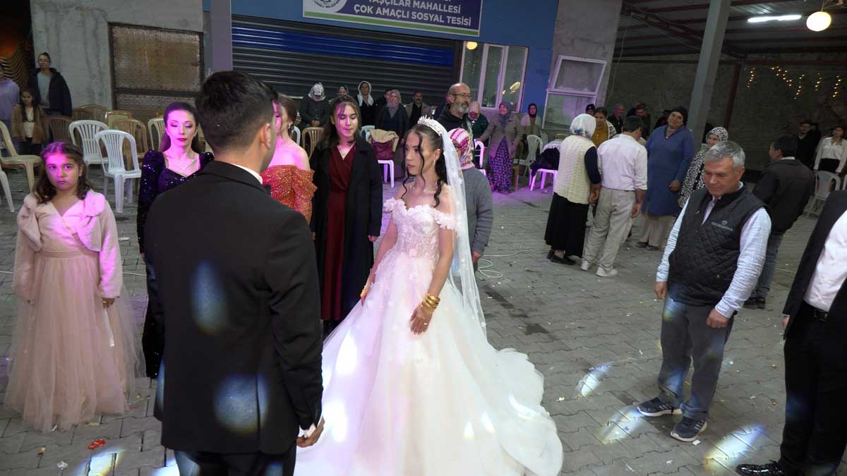 Denizli Dugunu Yarida Kesip Ataturk1