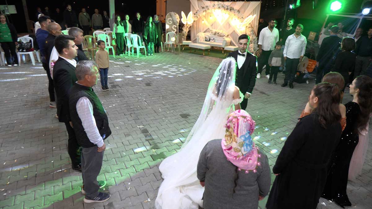 Denizli Dugunu Yarida Kesip Ataturk2