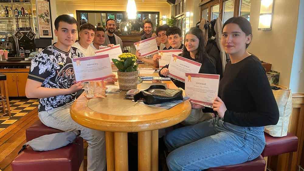 Turizm Lisesi Ogrencileri Almanyada 90 Gunluk Stajlarini Tamamladi 3