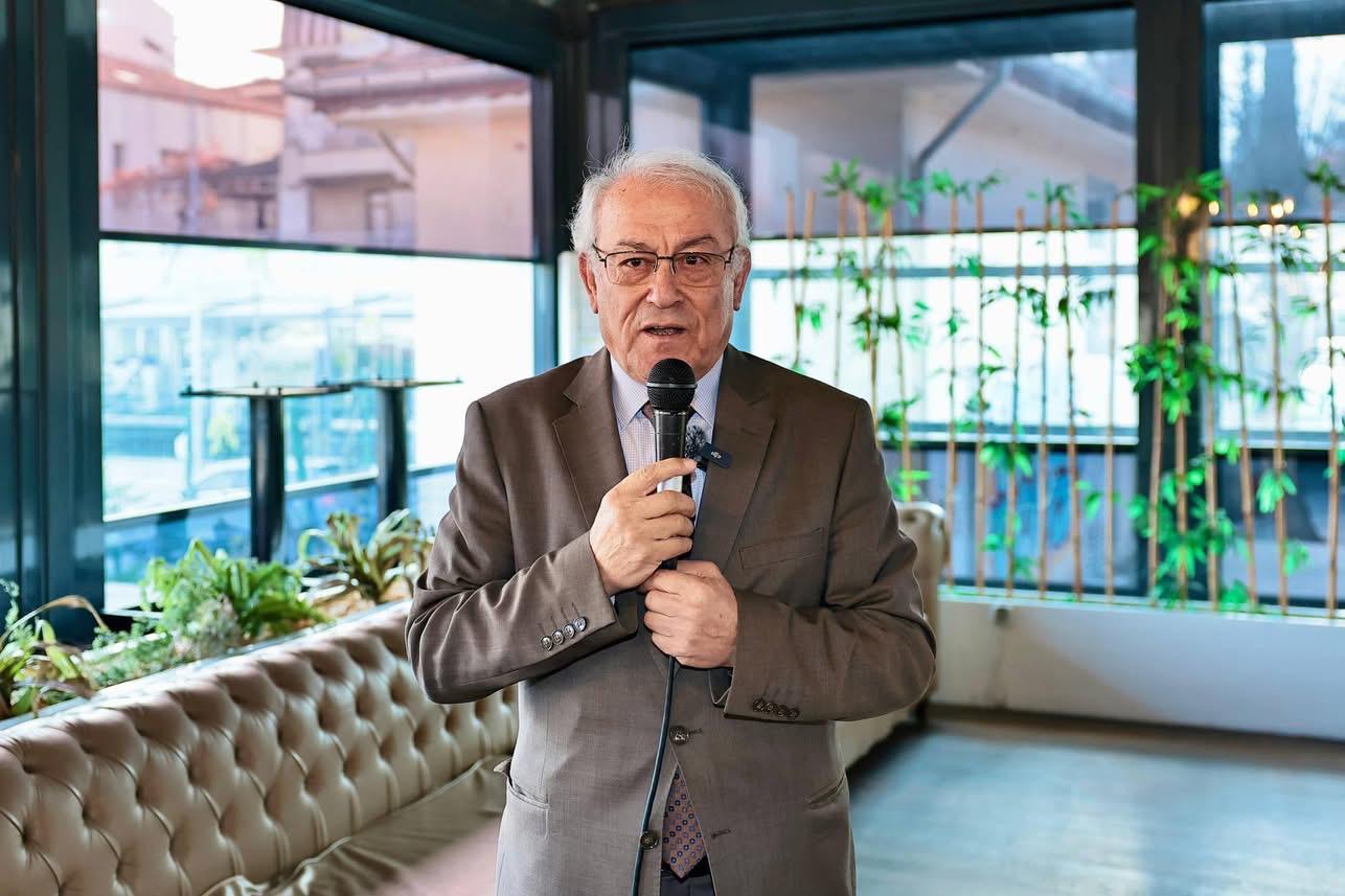 F0217001 F535 4Ab4 8C2E 1A0E84022970