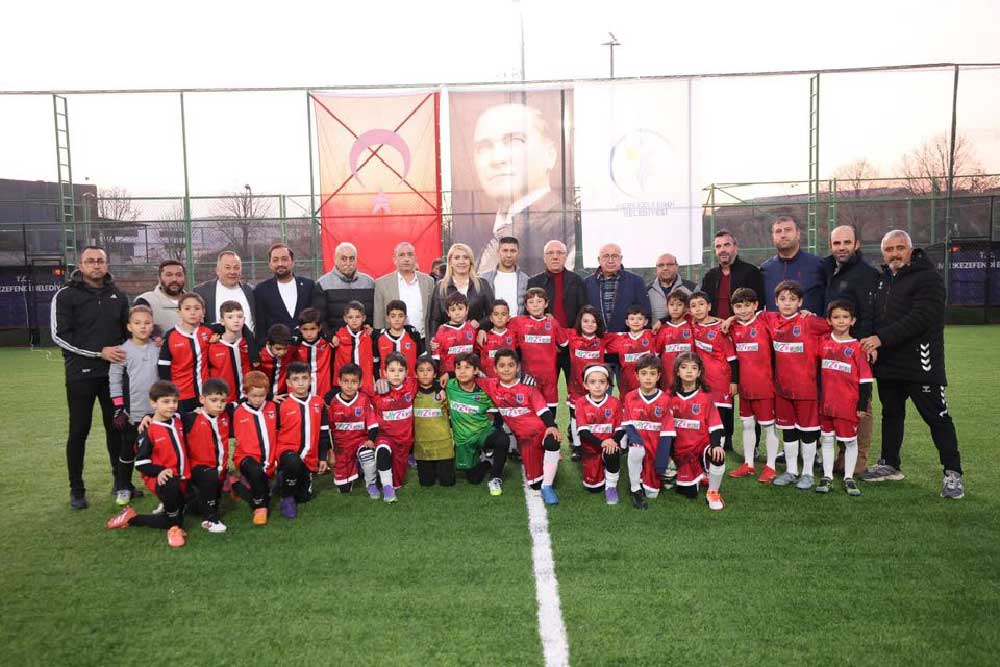 Merkezefendide Erol Canturk U 9 Futbol Senlik Ligi Basladi 1