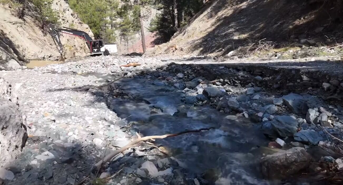 81B0372A 5D5B 4032 B222 66D986D1083C