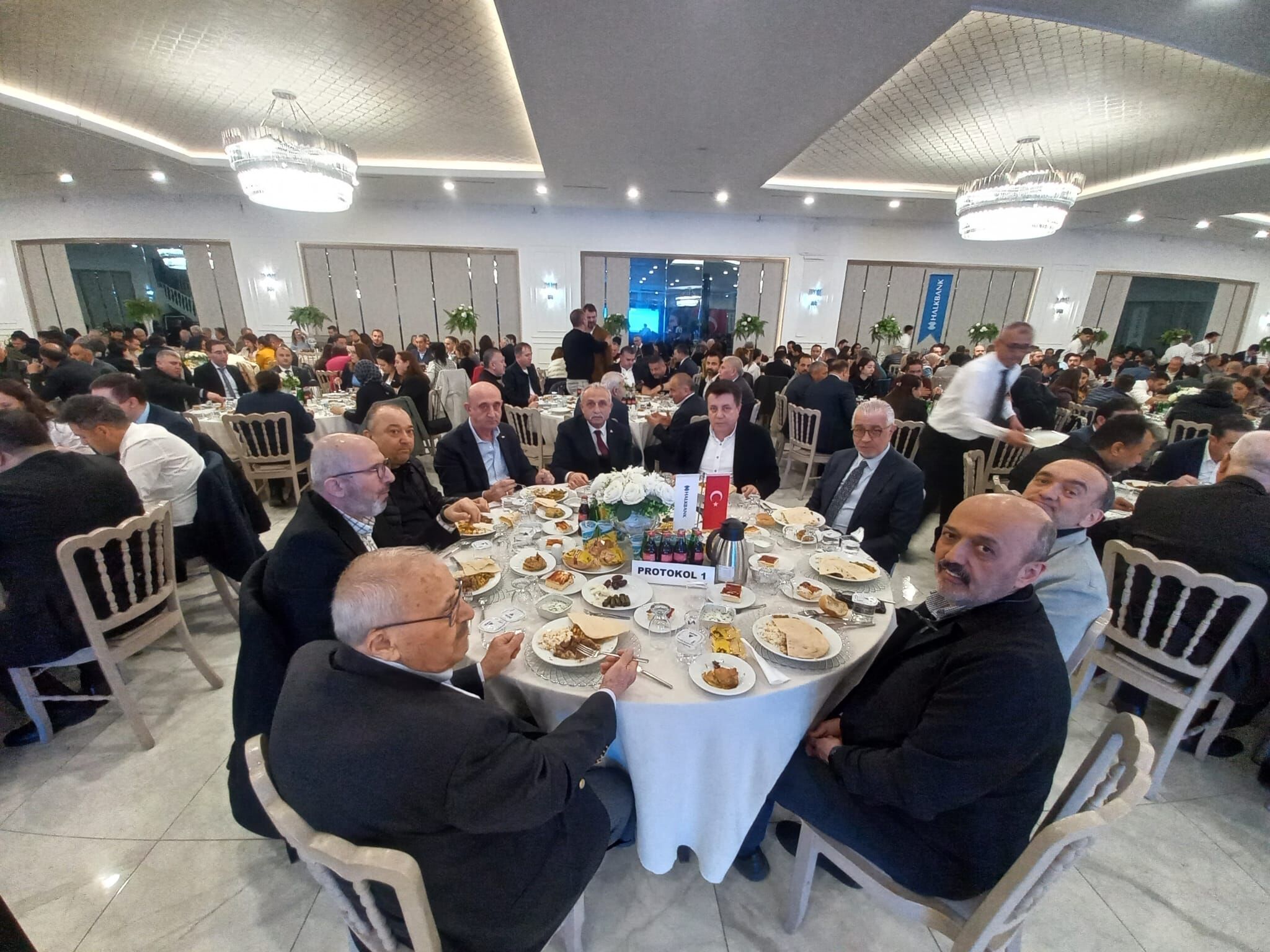 Da9F2Ad4 D9E7 425E Aec8 2C7264B2Fdc8