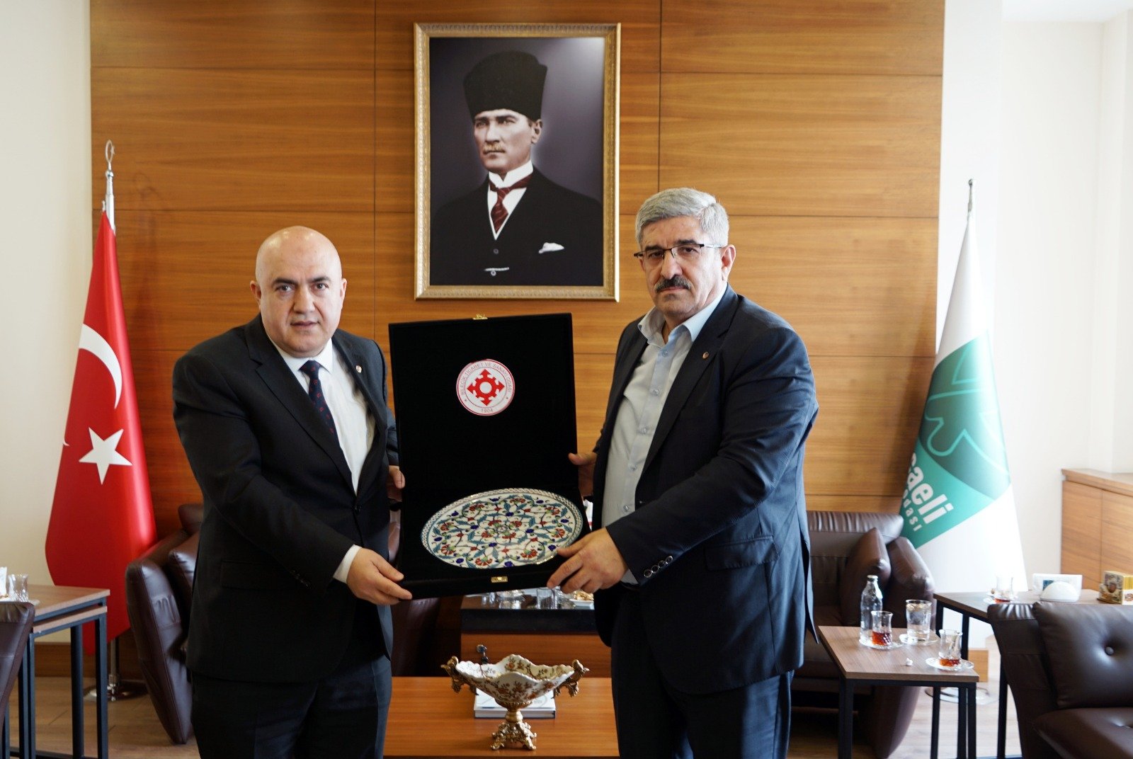 1Ebf3489 3Fc4 443C 94Bf 13F5198Faffd