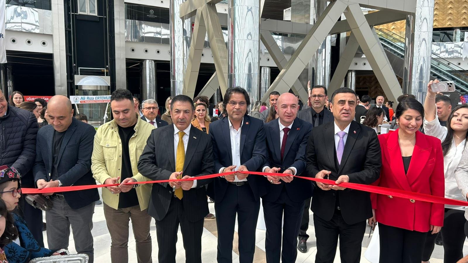 9B5Ca727 Ddd1 42Eb 9F90 B58D30446A80