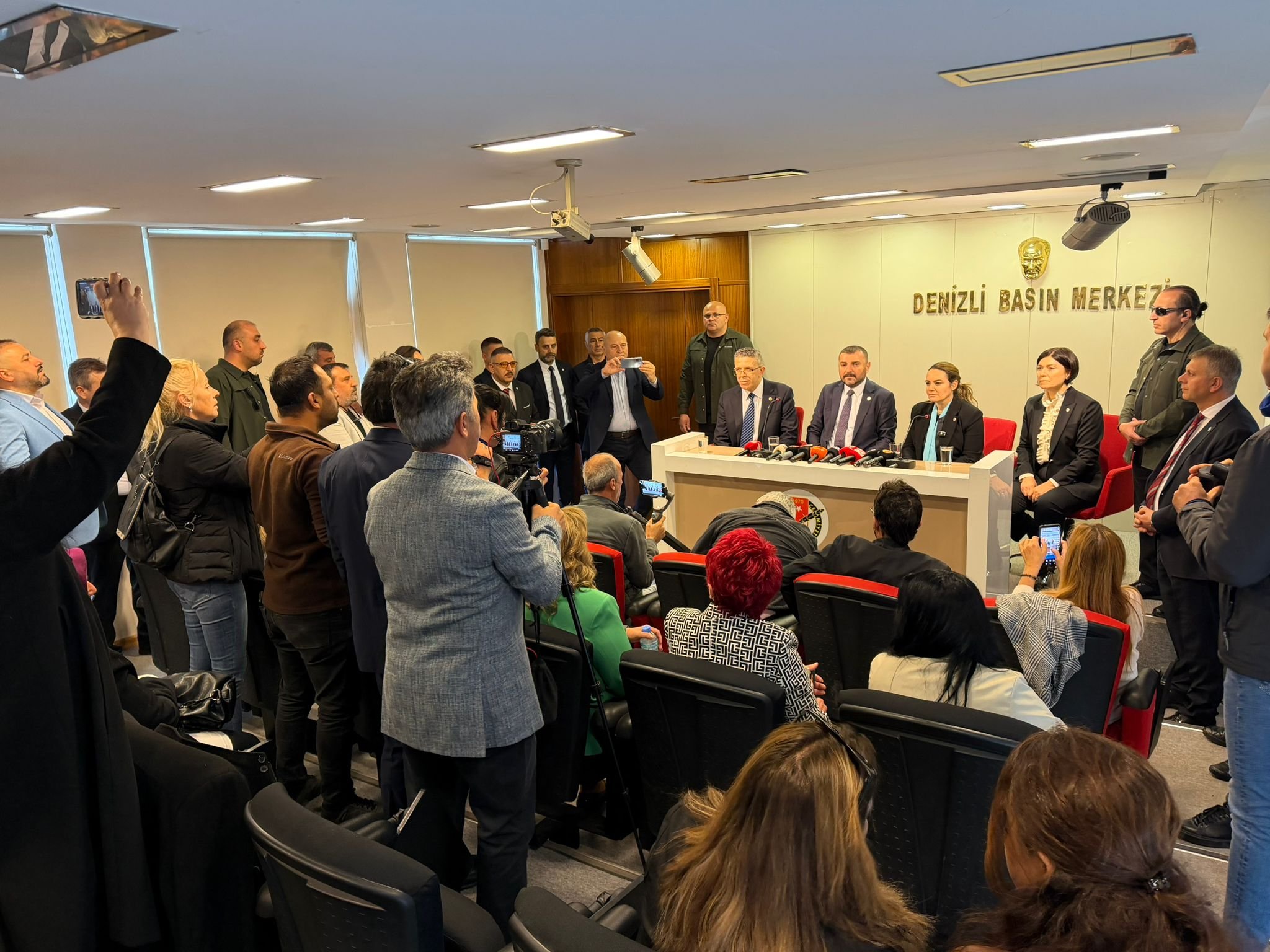 Bfd81Fb0 6D7F 4918 B1Dd Dac1C526Dace