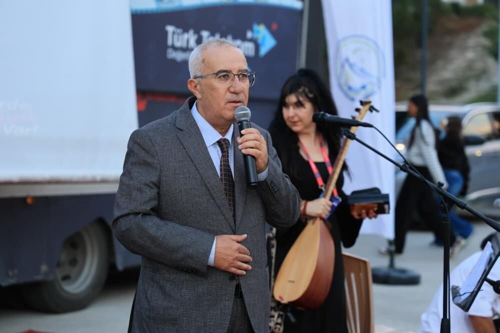 Çameli, Gezen Ozanları Ağırladı
