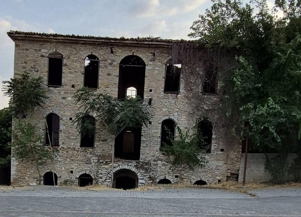 Tarihi Tavas Taş Han Ayağa Kaldırılmayı Bekliyor