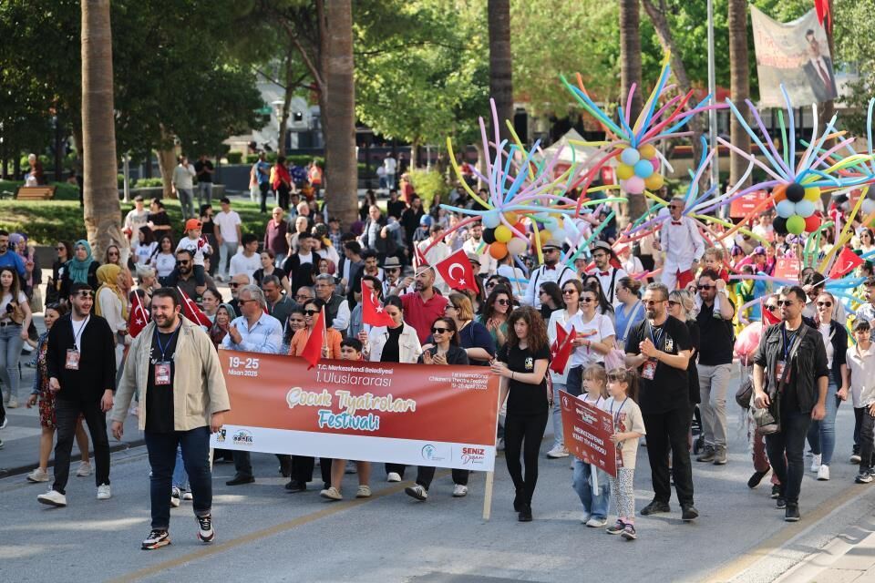 Merkezefendi Kent Tiyatrosu Yeni Sezon İçin Perdelerini Açıyor