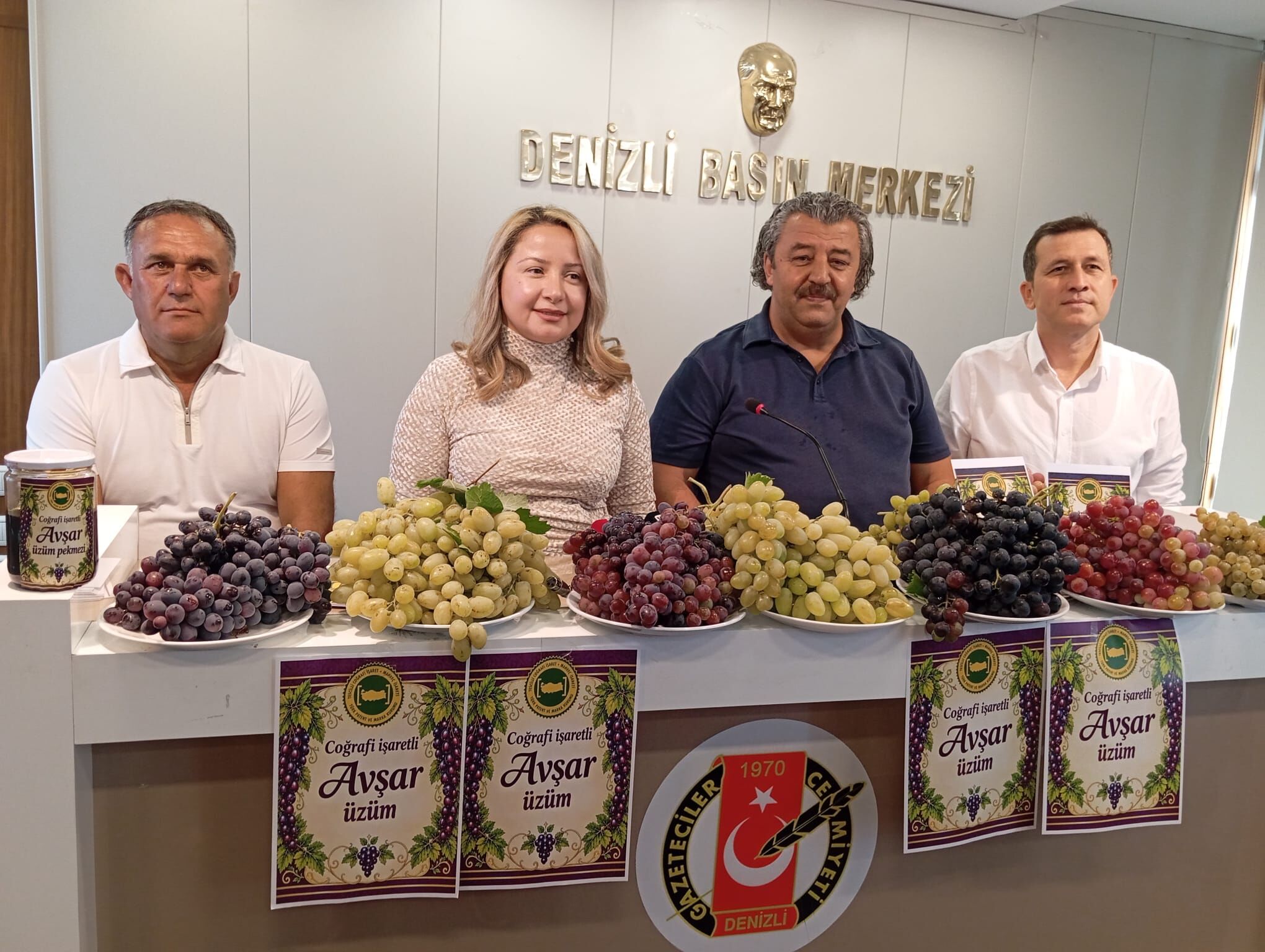 Kökleri 800 Yıl Öncesine Dayanan Mahallede Yetişen 30 Çeşit Üzüm Tanıtılacak