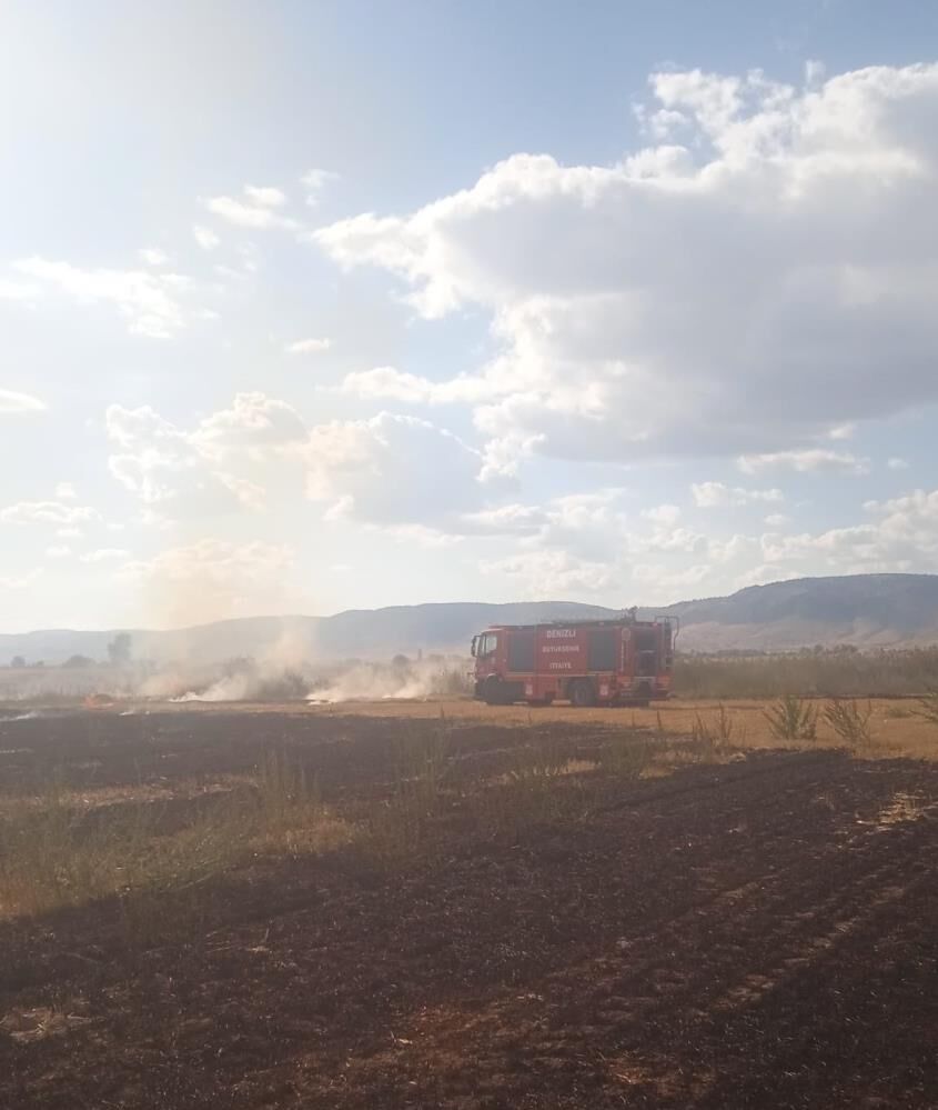 Çivril’de Tarım Arazisinde Yangın Çıktı