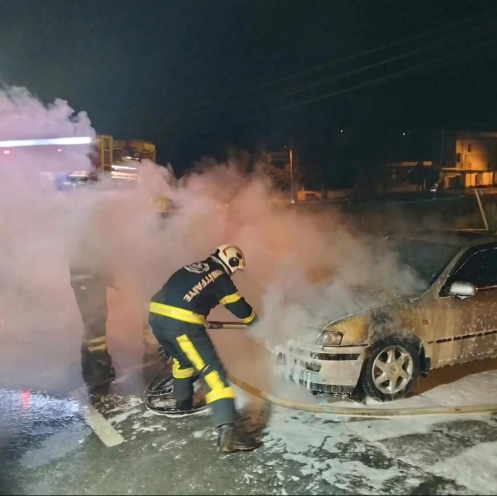 Acıpayam'da Araç Yangını Korkuttu