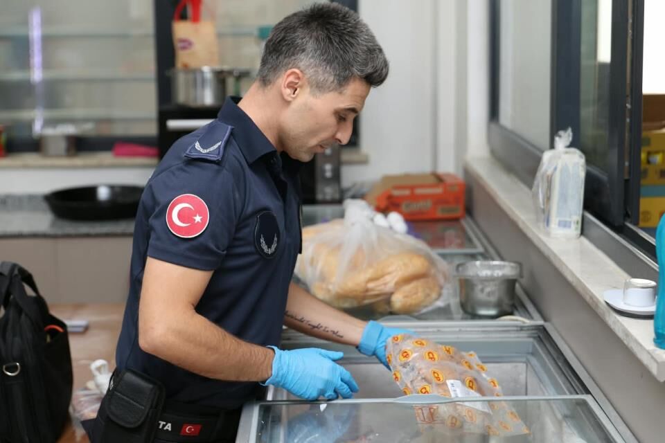 F4 V Y R5 10 2026 M E R K E Z E F E N D İ’ D E Ö Ğ R E N C İ L E R İ N G Ü V E N L İ Ğ İ İ Ç İ N D E N E T İ M L E R S Ü R Ü Y O R(8)